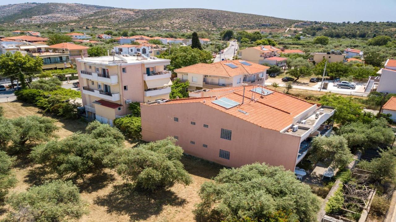 Amversa'S House Potos Exterior photo