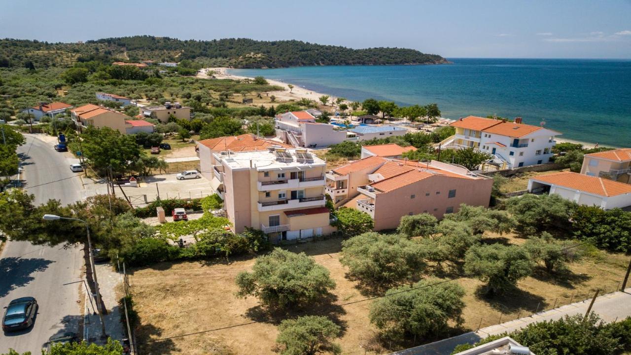 Amversa'S House Potos Exterior photo