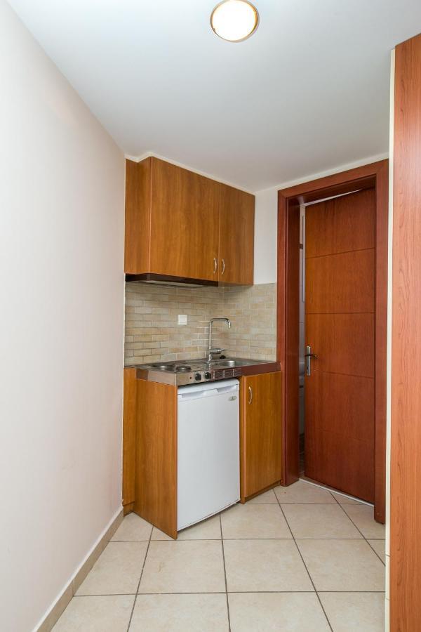 Amversa'S House Potos Exterior photo